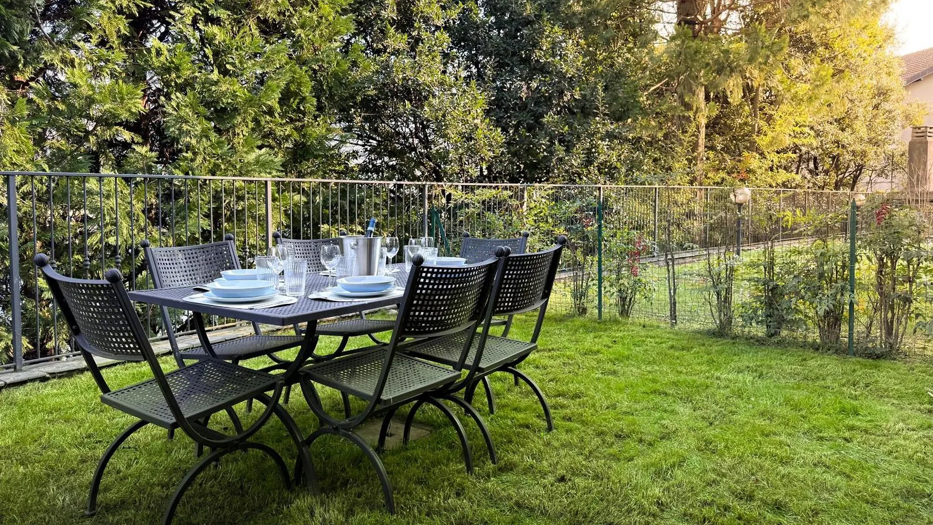 Dimora Larianda - Private Parking And Garden Villa Laglio Feriehus
